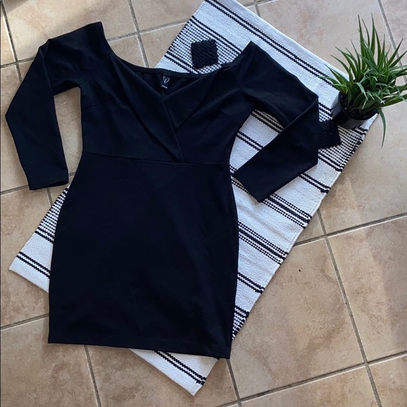 Black Formal dress - Picture 2 of 5